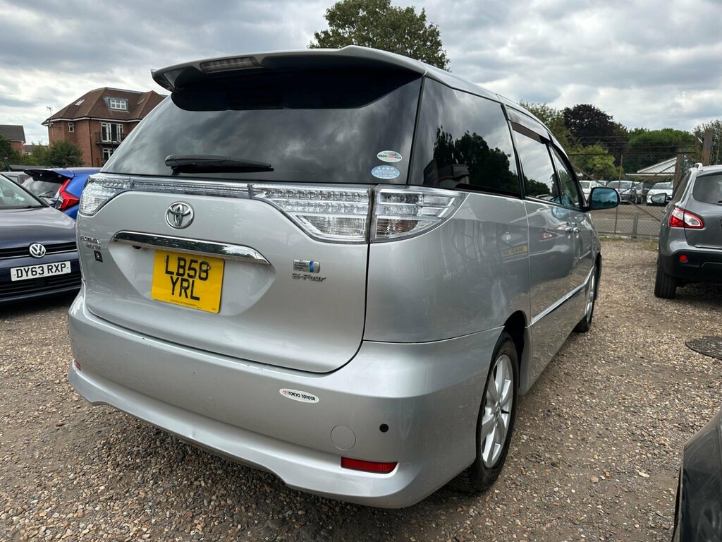 Toyota Estima Mpv White #28
