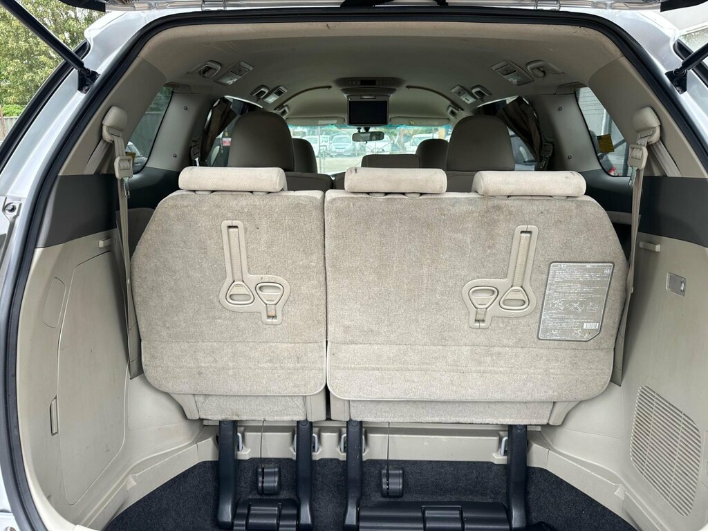 Toyota Estima Mpv White #47