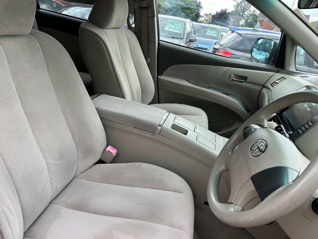 Toyota Estima Mpv White #31