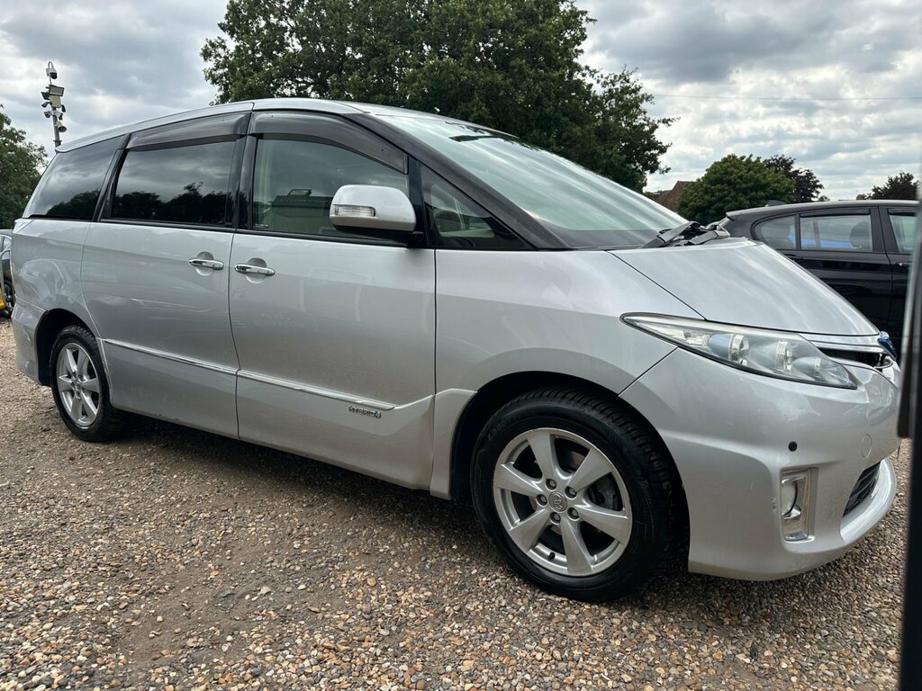 Toyota Estima Mpv White #11