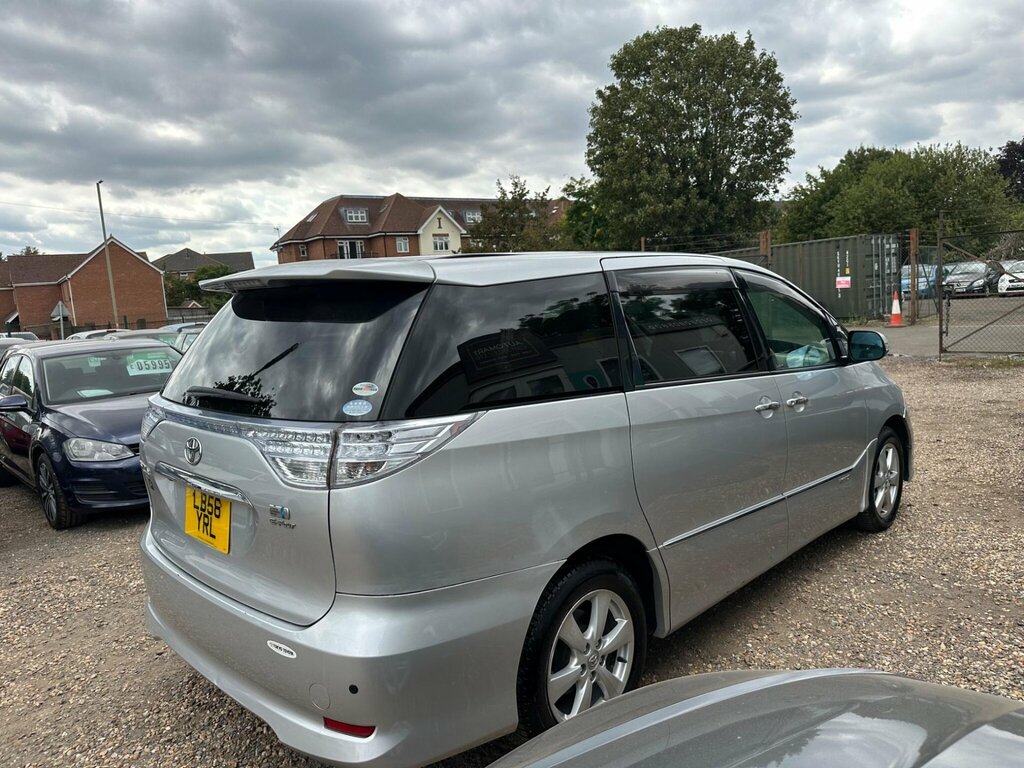 Toyota Estima Mpv White #26
