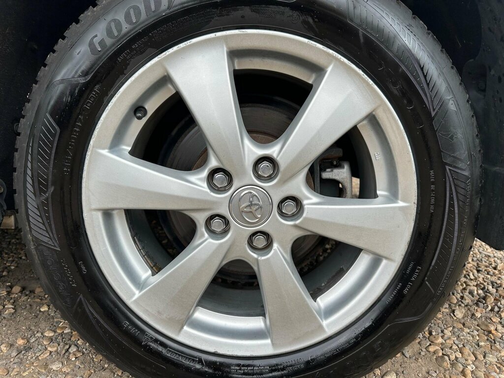 Toyota Estima Mpv White #32