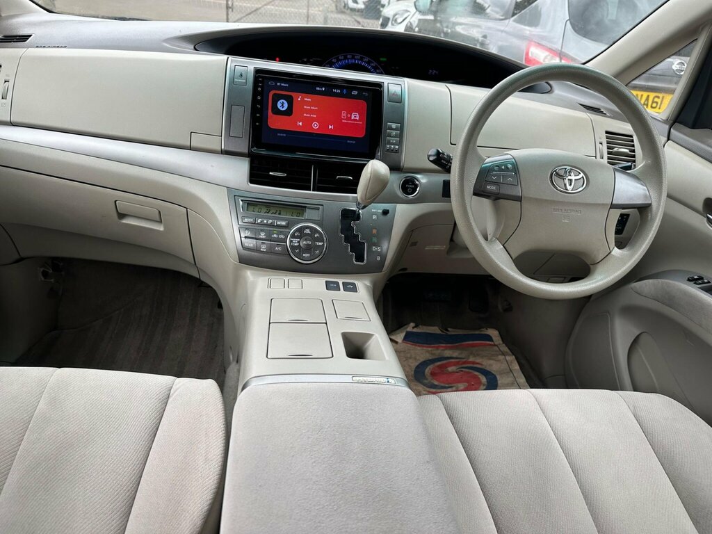 Toyota Estima Mpv White #17