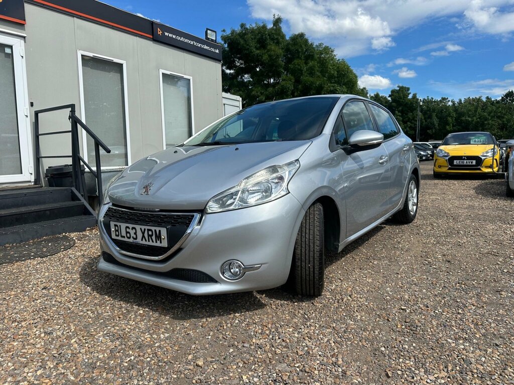 Peugeot 208 Access Black #14
