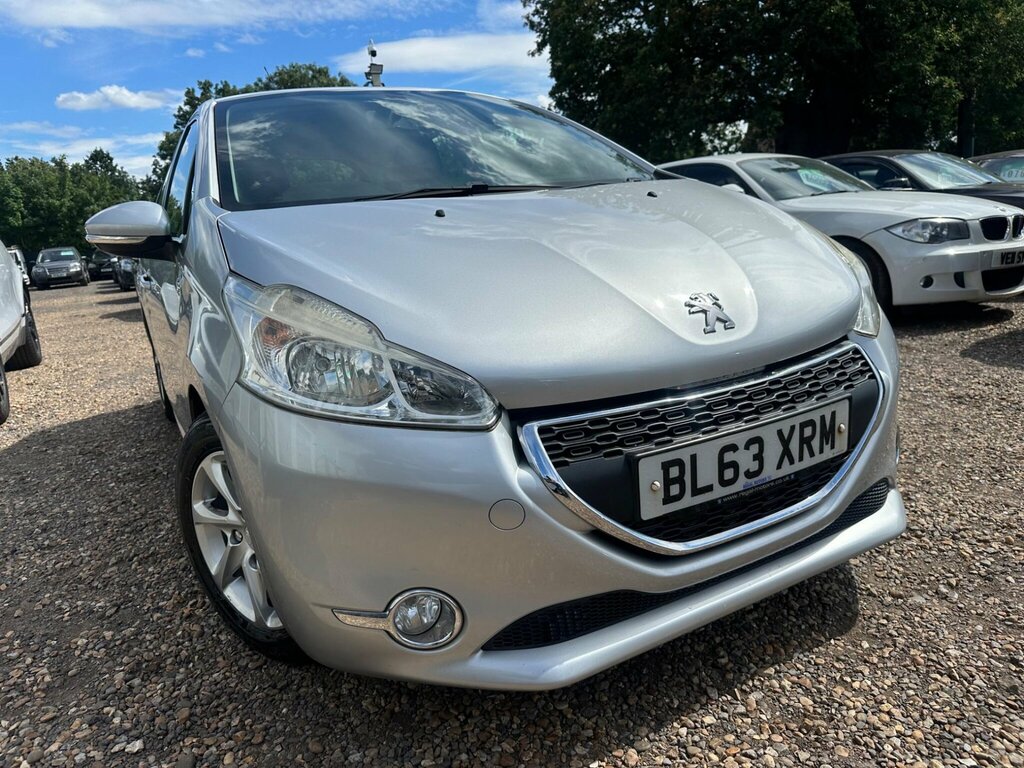 Peugeot 208 Access Black #12