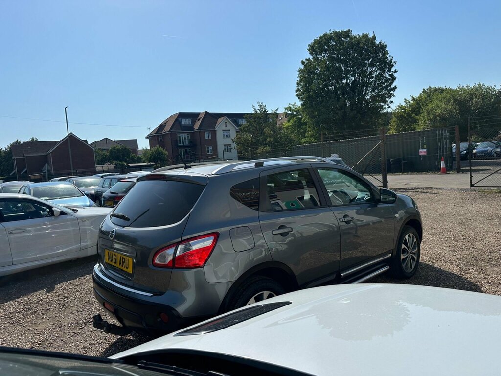 Nissan Qashqai Acenta Black #22