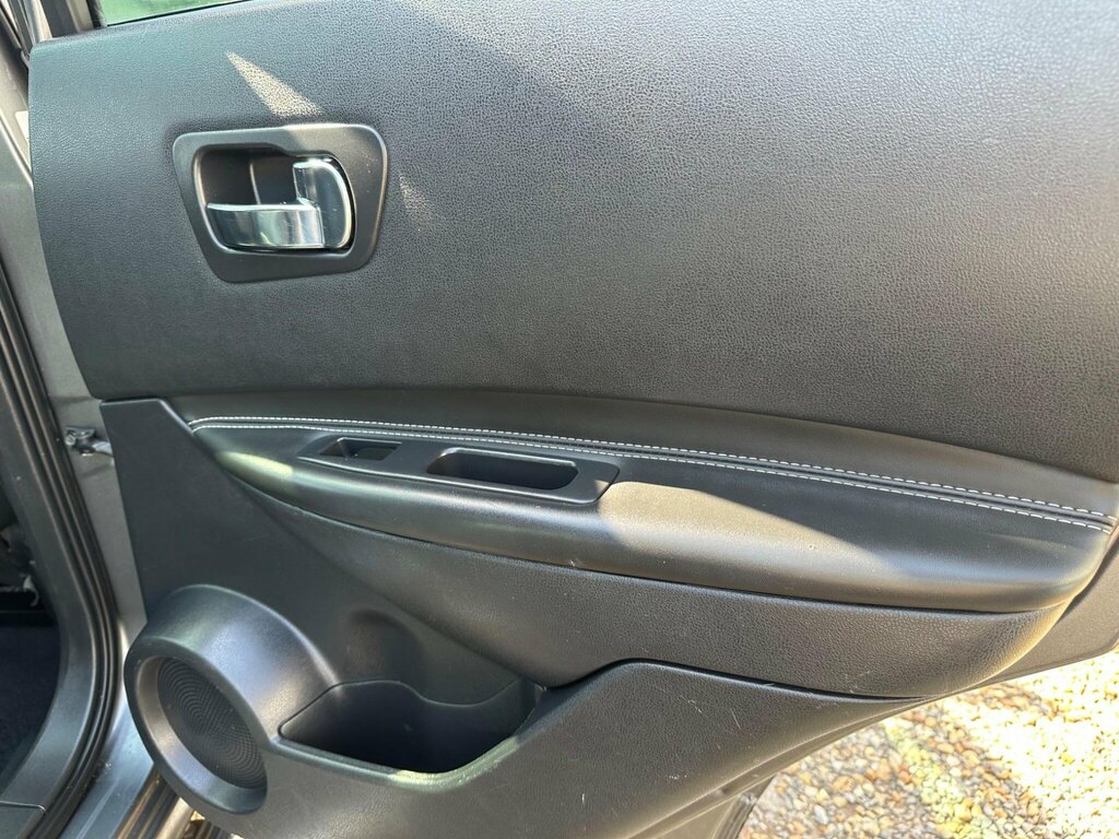 Nissan Qashqai Acenta Black #39