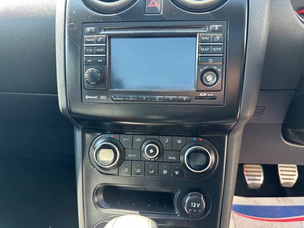 Nissan Qashqai Acenta Black #44