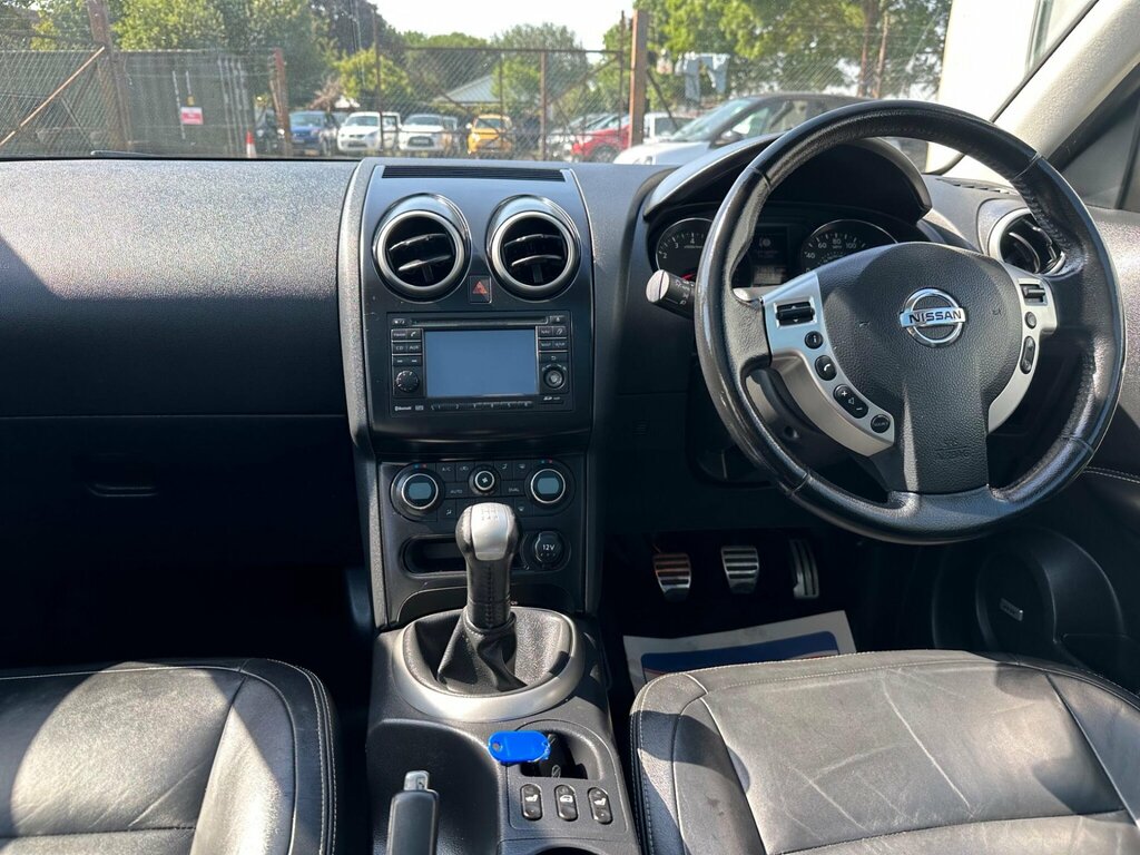 Nissan Qashqai Acenta Black #21