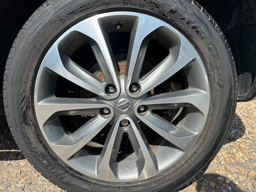 Nissan Qashqai Acenta Black #40