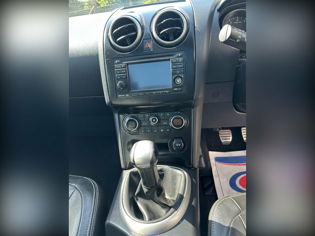 Nissan Qashqai Acenta Black #25