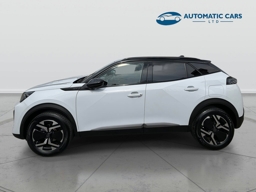 Peugeot 2008 Puretech Eat8 Ss Gt White #4