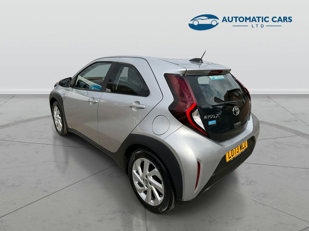 Toyota Aygo X Vvt-i Pure Silver #5
