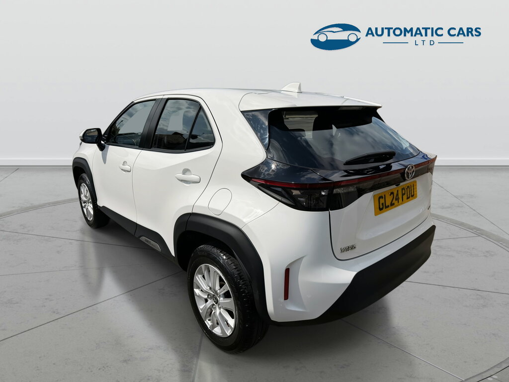 Toyota Yaris Cross Icon White #5