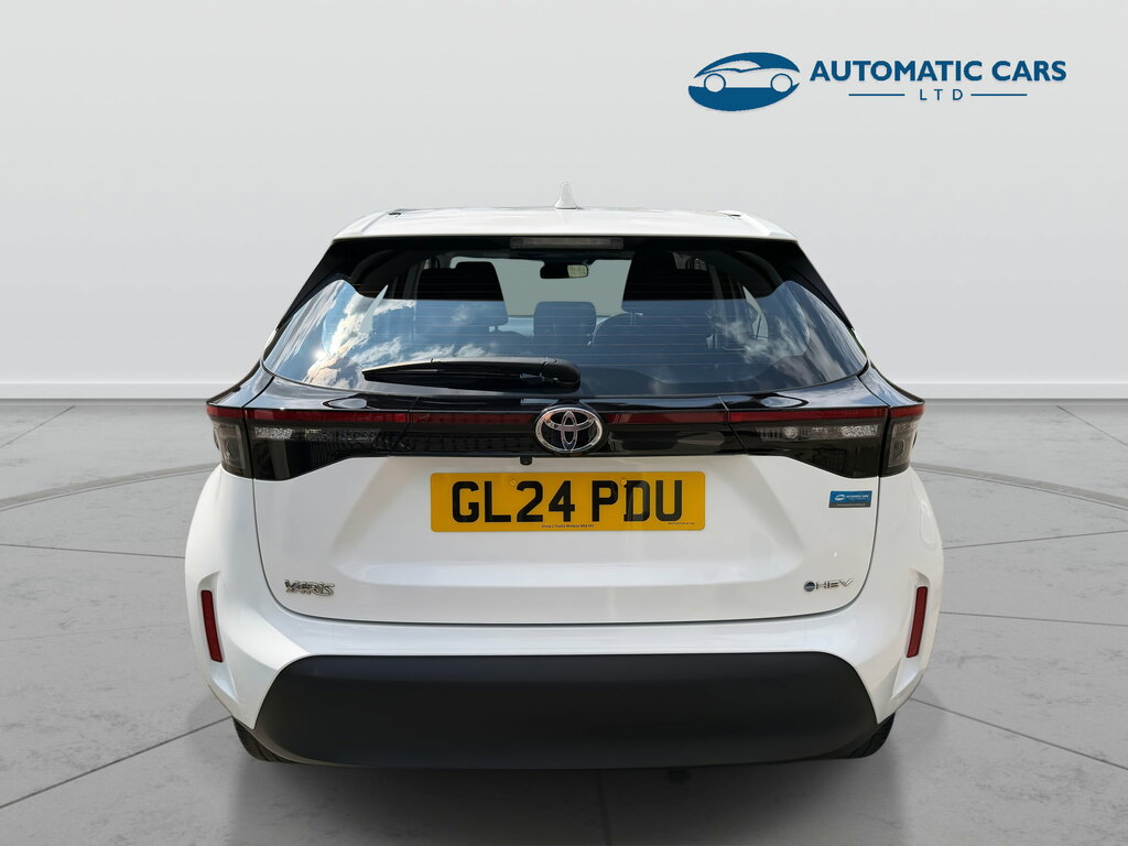 Toyota Yaris Cross Icon White #4