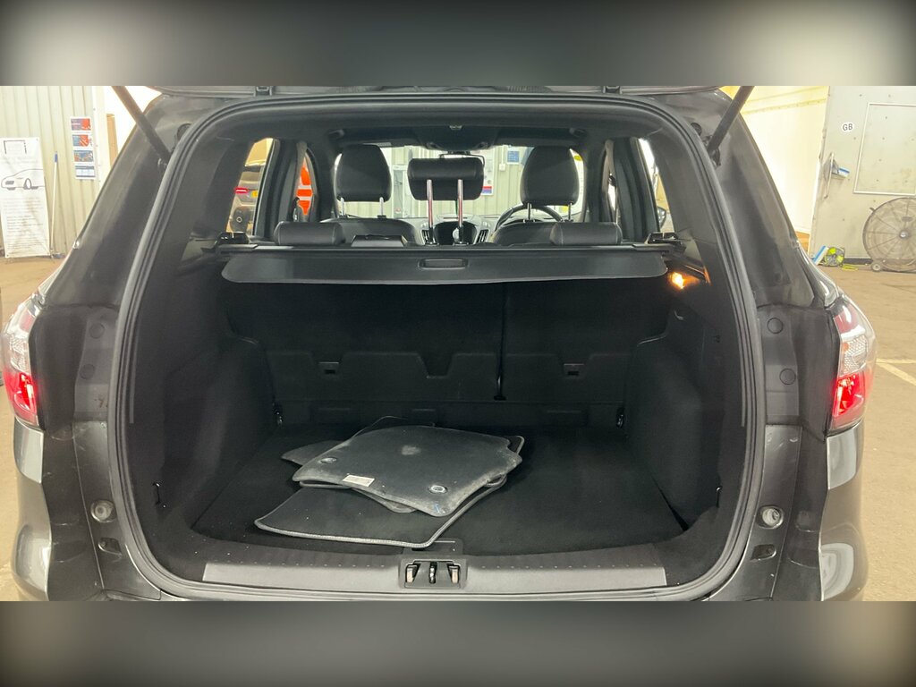 Ford Kuga 1.5 Tdci St-line Suv Euro 6 Ss White #8