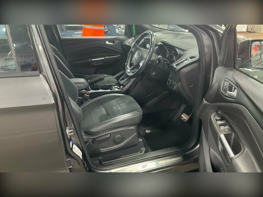Ford Kuga 1.5 Tdci St-line Suv Euro 6 Ss White #3