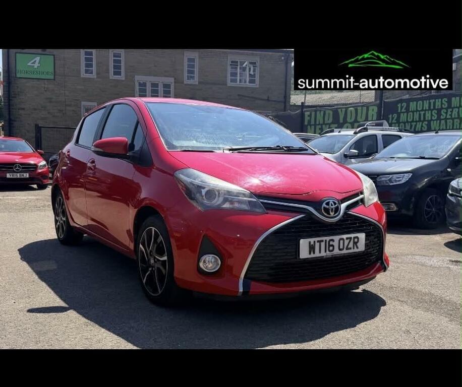 Toyota Yaris 1.33 Dual Vvt-i Design Euro 6 Red