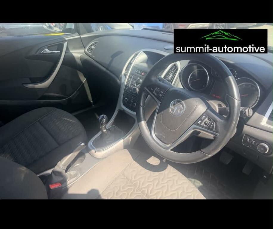 Vauxhall Astra Energy White #2