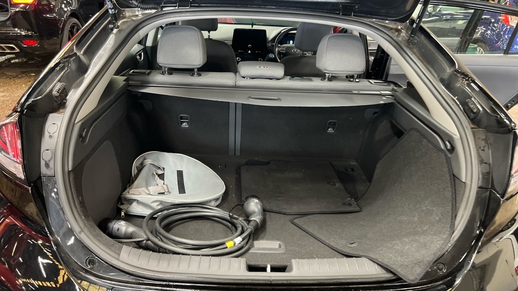 Hyundai Ioniq Premium Black #6