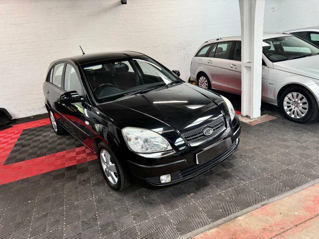 Kia RIO 1.5 Crdi Ls Red Black