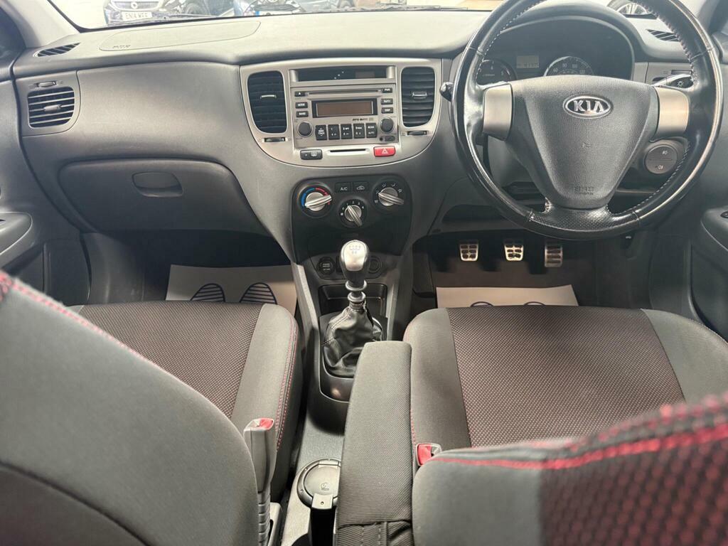 Kia RIO  Silver #8