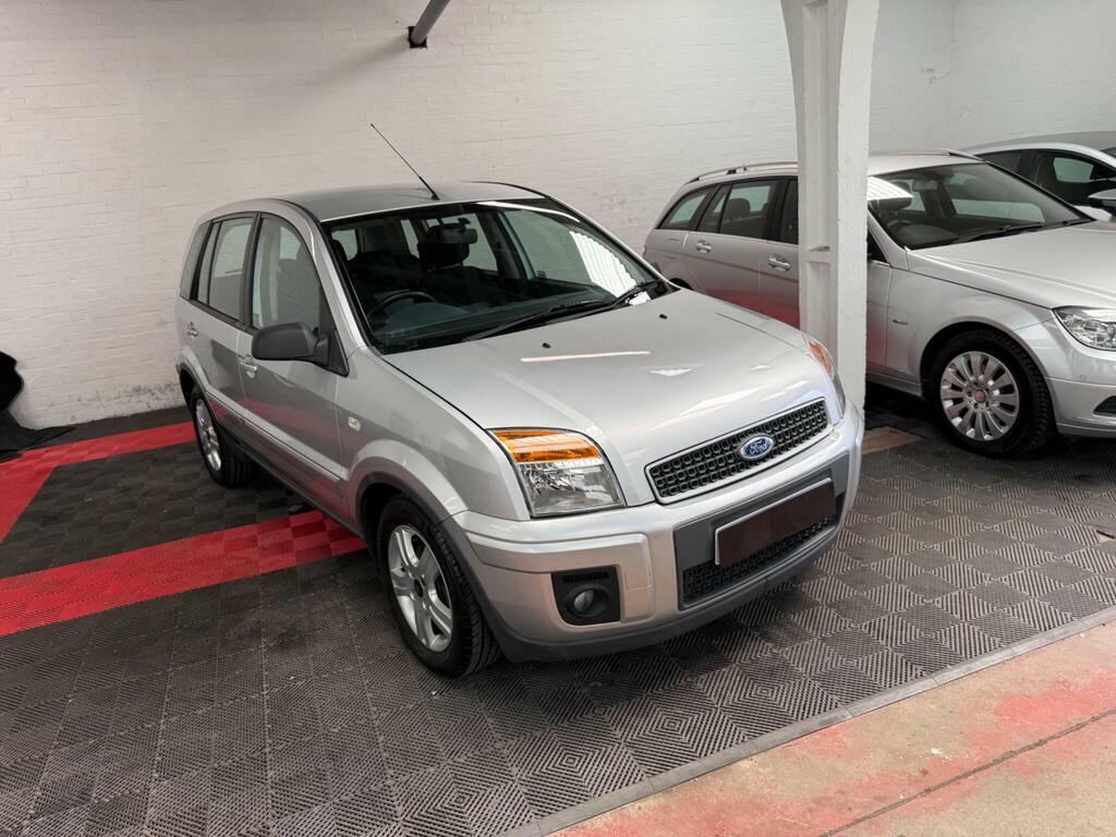 Ford Fusion 1.6 Zetec Silver