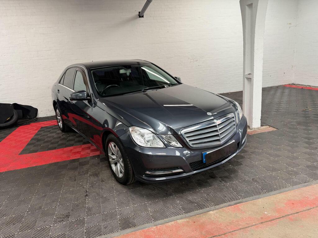Mercedes-Benz E Class 2.1 E220 Cdi Blueefficiency Se G-tronic Euro 5 S Grey