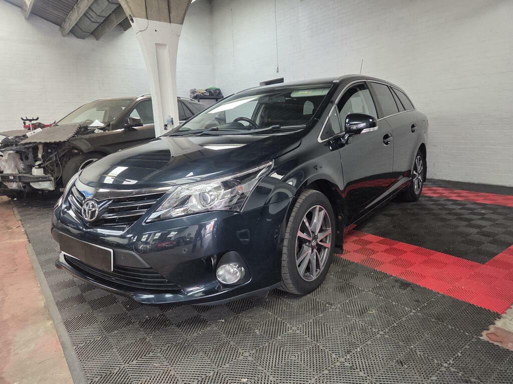 Toyota Avensis 2.0 D-4d Icon Tourer Euro 5 Grey #3