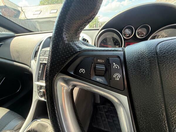 Vauxhall Astra GTC 1.4I Turbo Sri Coupe Euro 6 S S Grey #14