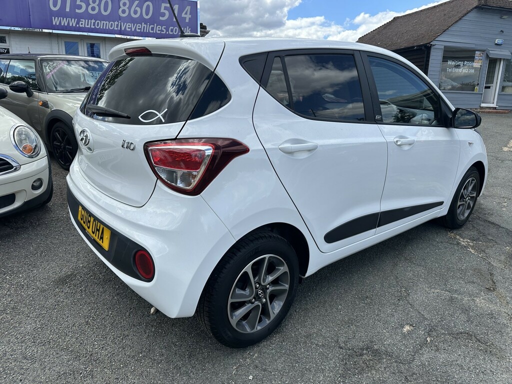 Hyundai I10 1.0 Se Red #17