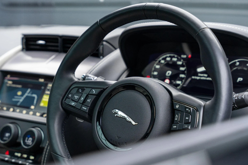 Jaguar F-Type 2023 5.0 V8 75 Convertible Awd Eur Green #45
