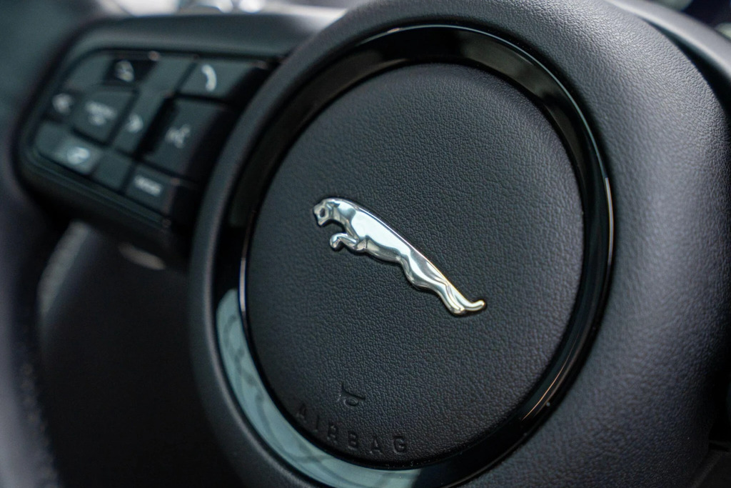 Jaguar F-Type 2023 5.0 V8 75 Convertible Awd Eur Green #35