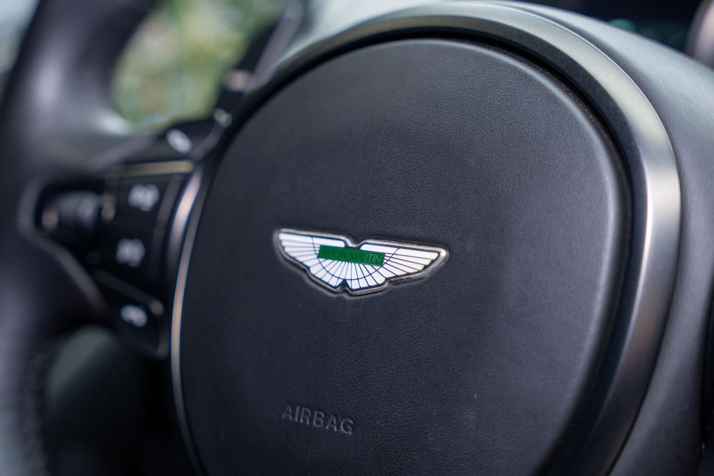 Aston Martin DB11 V8 White #30