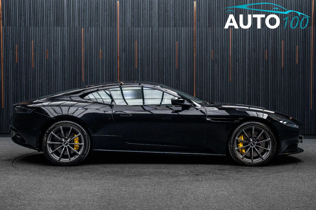 Aston Martin DB11 V8 White #11