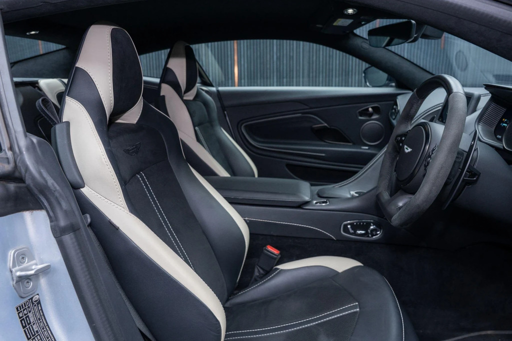 Aston Martin DB11 4.0 V8 Euro 6 Ss Silver #2