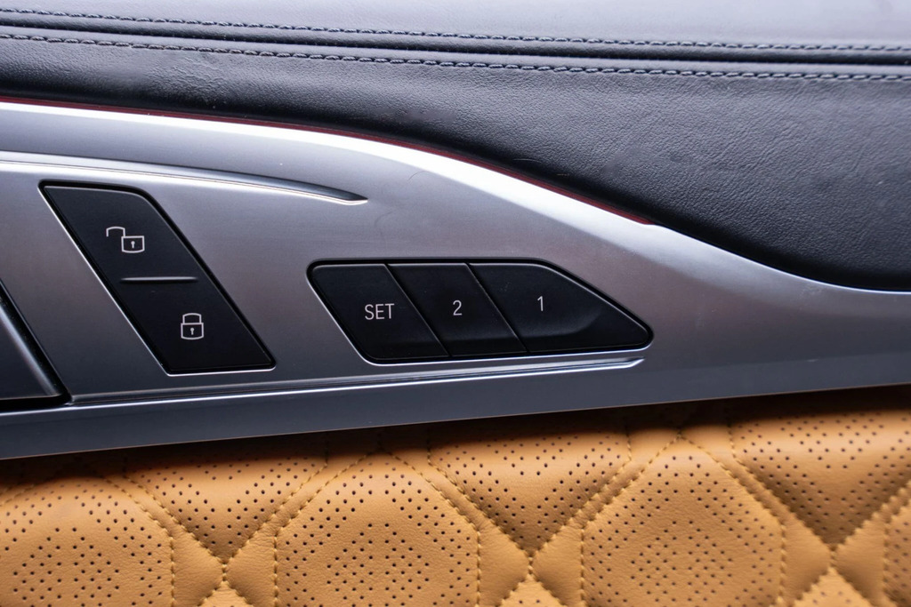 BMW M8 M8 Competition Step Black #19