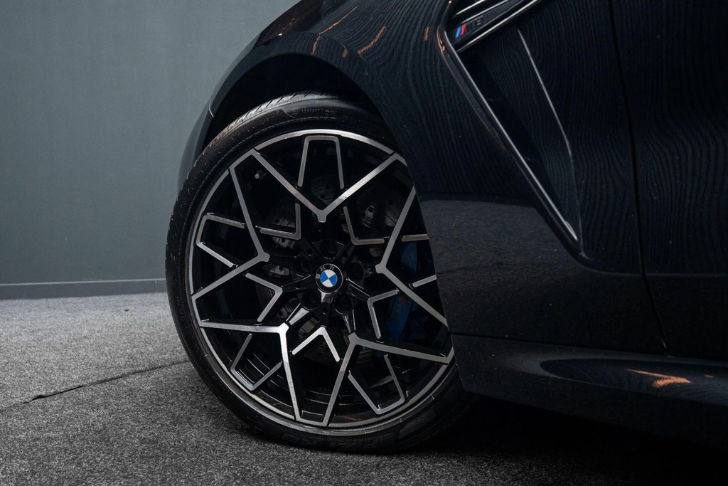 BMW M8 M8 Competition Step Black #15