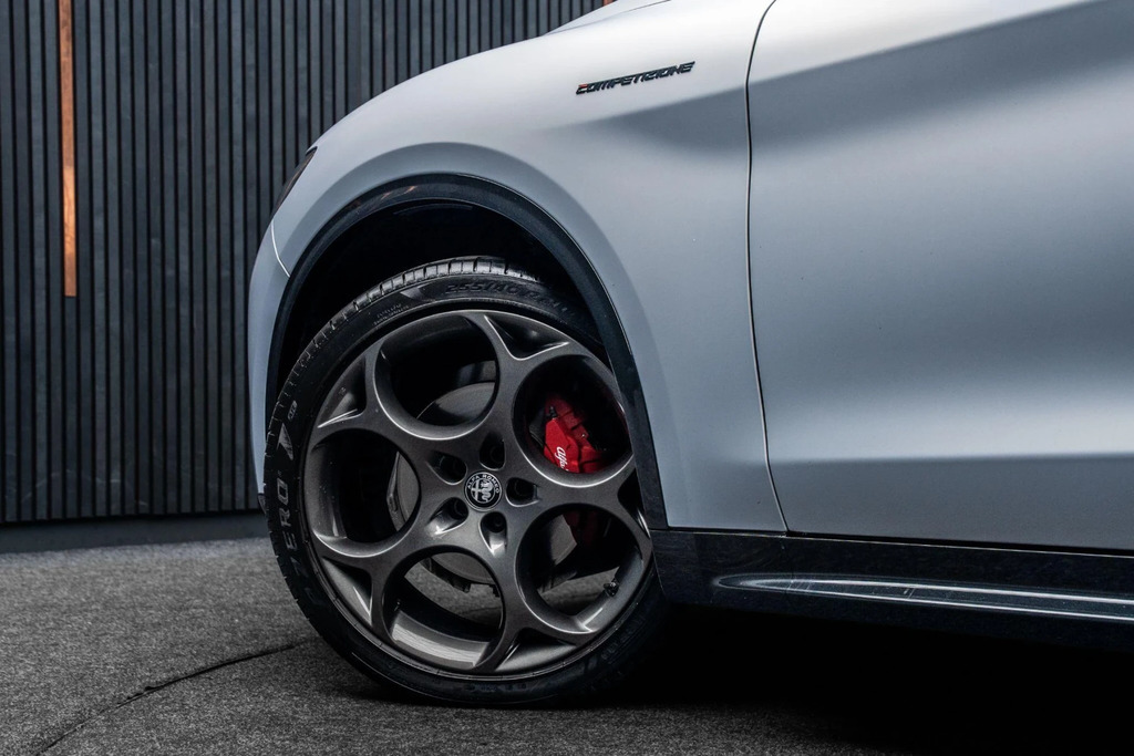 Alfa Romeo Stelvio 2.9 V6 Biturbo 510 Quadrifoglio Acc Red #15