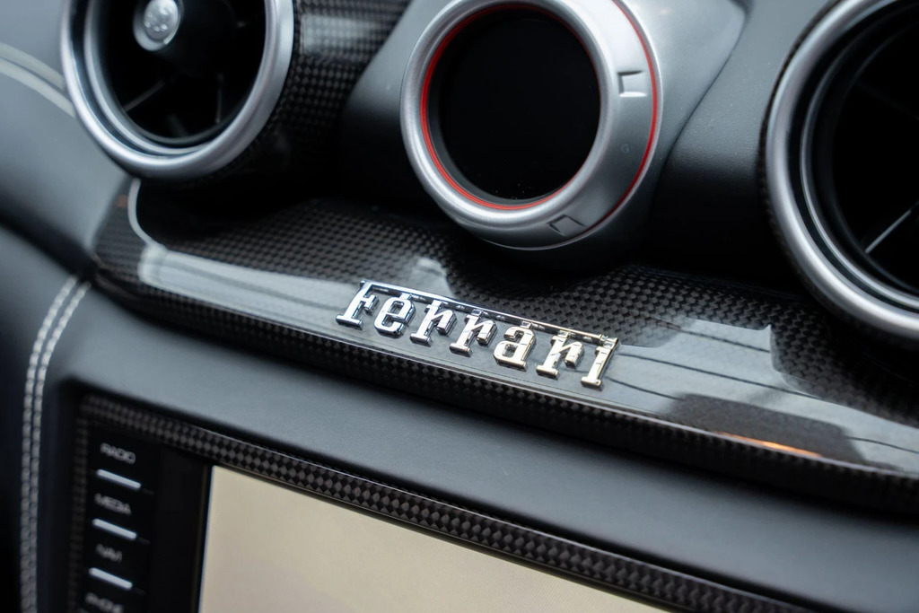 Ferrari California T Hele  #16