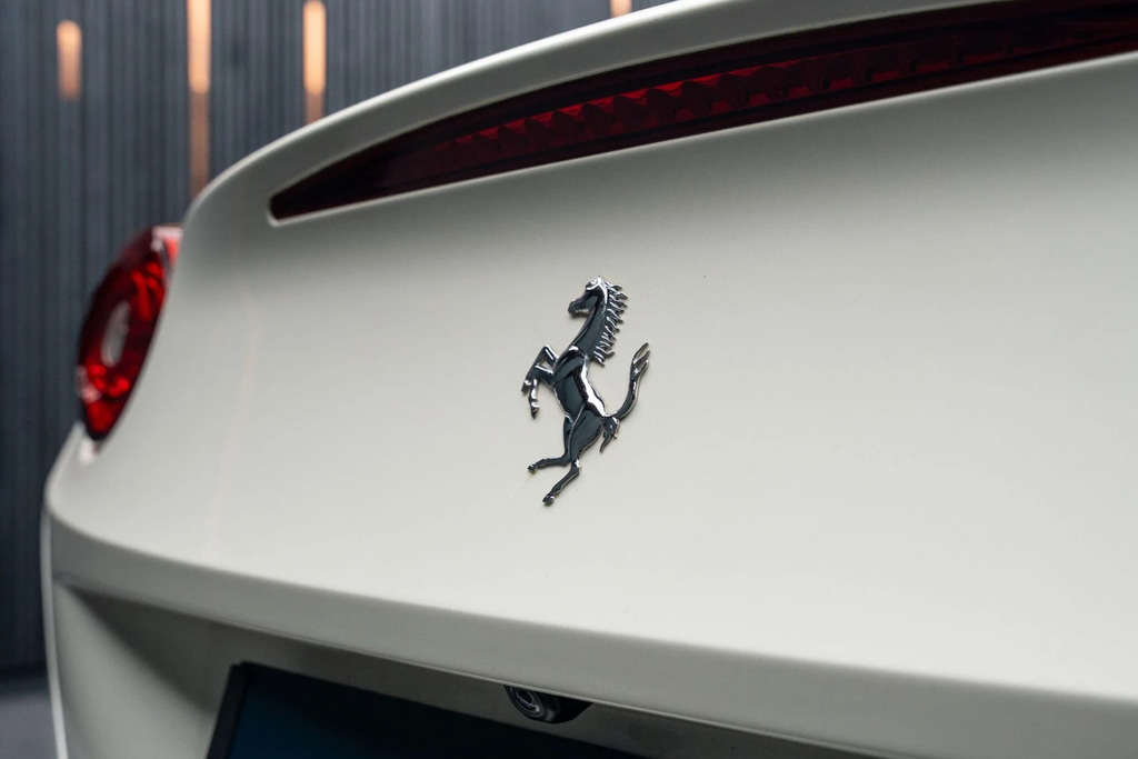 Ferrari California T Hele  #27