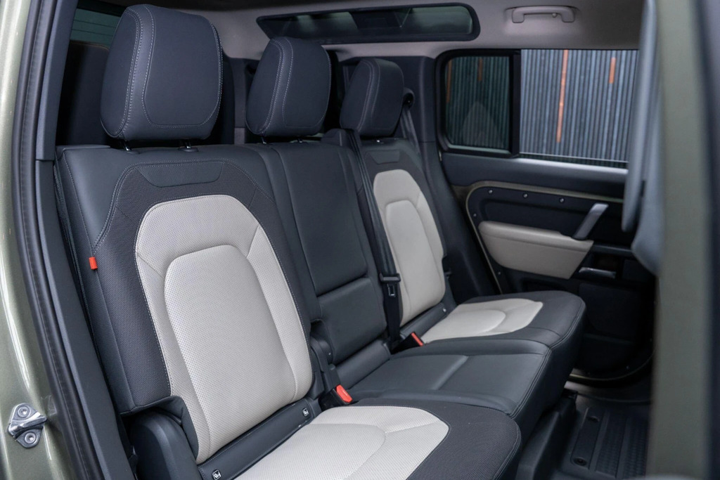 Land Rover Defender 110 3.0 D250 Mhev Xs Edition Suv 4Wd E Black #14