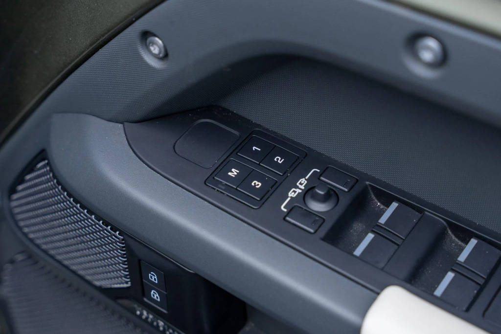 Land Rover Defender 110 3.0 D250 Mhev Xs Edition Suv 4Wd E Black #28