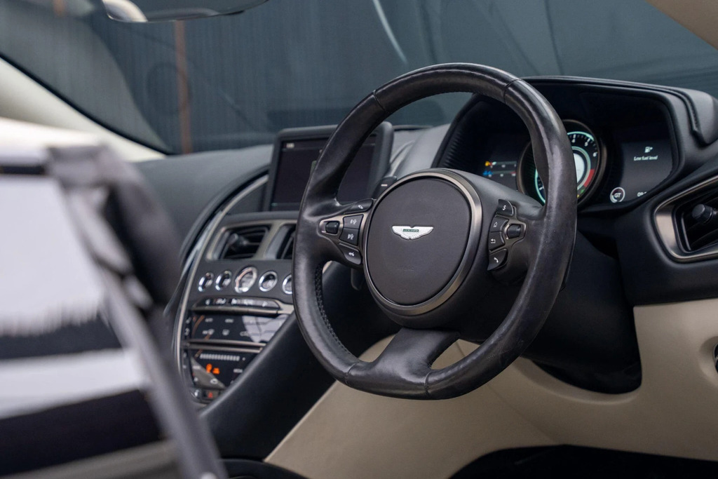 Aston Martin DB11 4.0 V8 Volante Euro 6 Ss Black #4