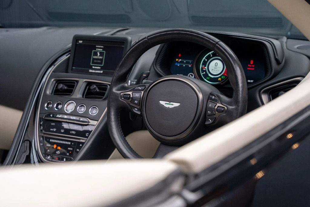 Aston Martin DB11 4.0 V8 Volante Euro 6 Ss 510 P Silver #33