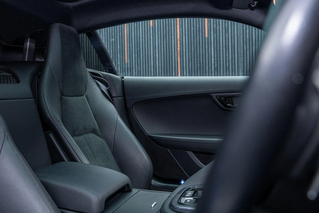 Jaguar F-Type R-dynamic Blue #12