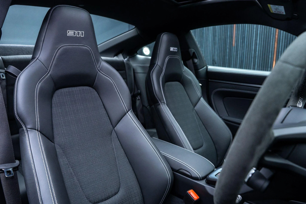 Porsche 911 High Wycombe #18