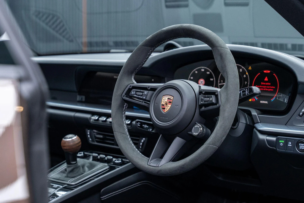Porsche 911 High Wycombe #33