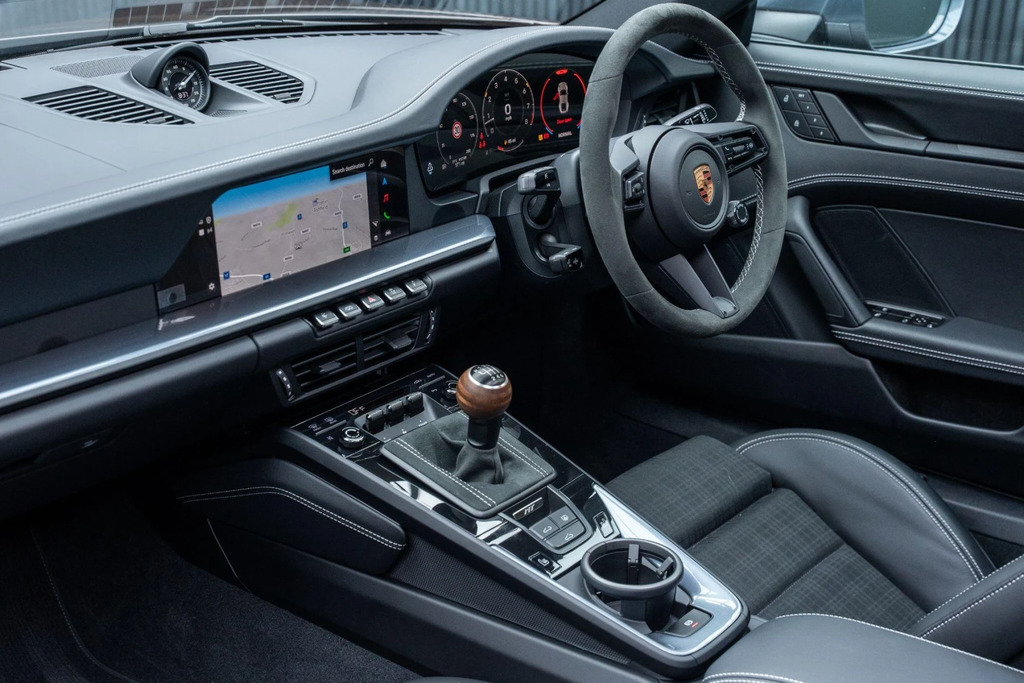 Porsche 911 High Wycombe #15