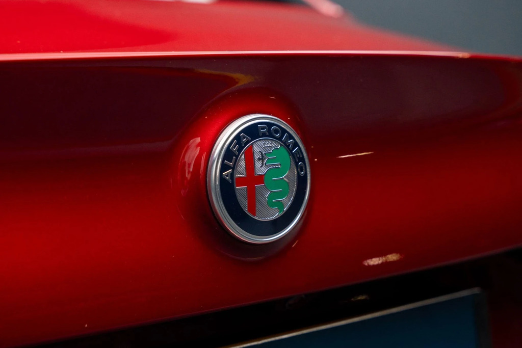 Alfa Romeo Giulia Giulia Veloce Tb Red #22
